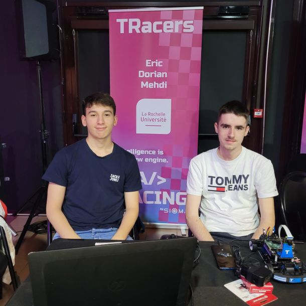 Intelligence artificielle : deux étudiants de l&rsquo;IUT de La Rochelle ont participé à l&rsquo;IA Racing