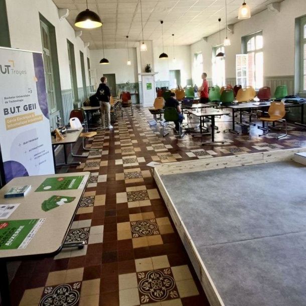 Des étudiants en GEII à Troyes participent au village des sciences d&rsquo;Auxerre