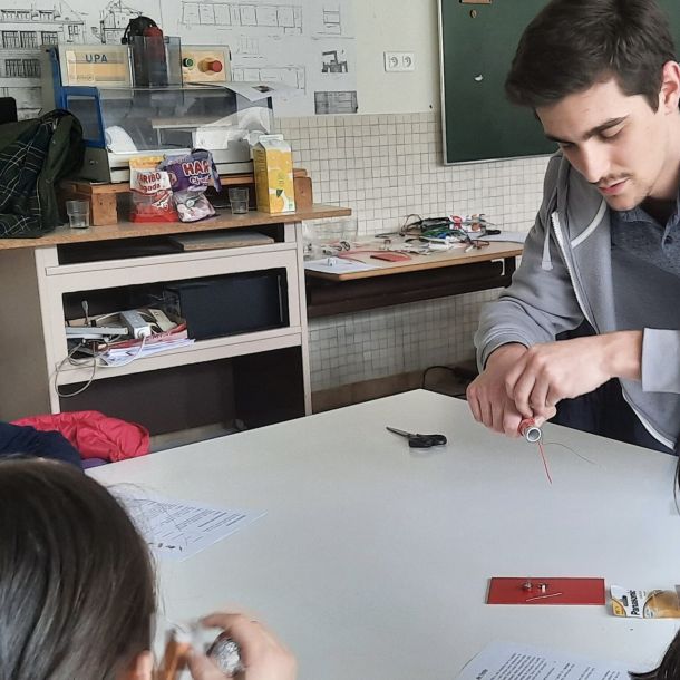 A l’IUT Angers-Cholet les étudiants de GEII transmettent le goût des sciences aux collégiens